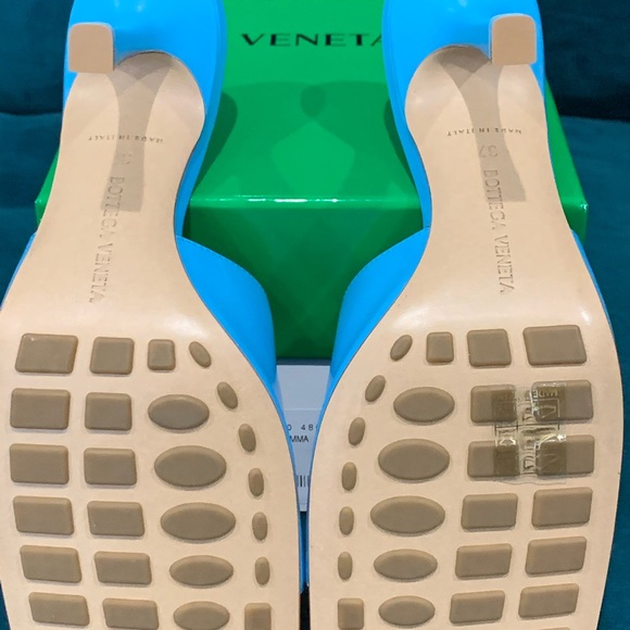 SOLD-Bottega Veneta size 37 - Picture 5 of 5